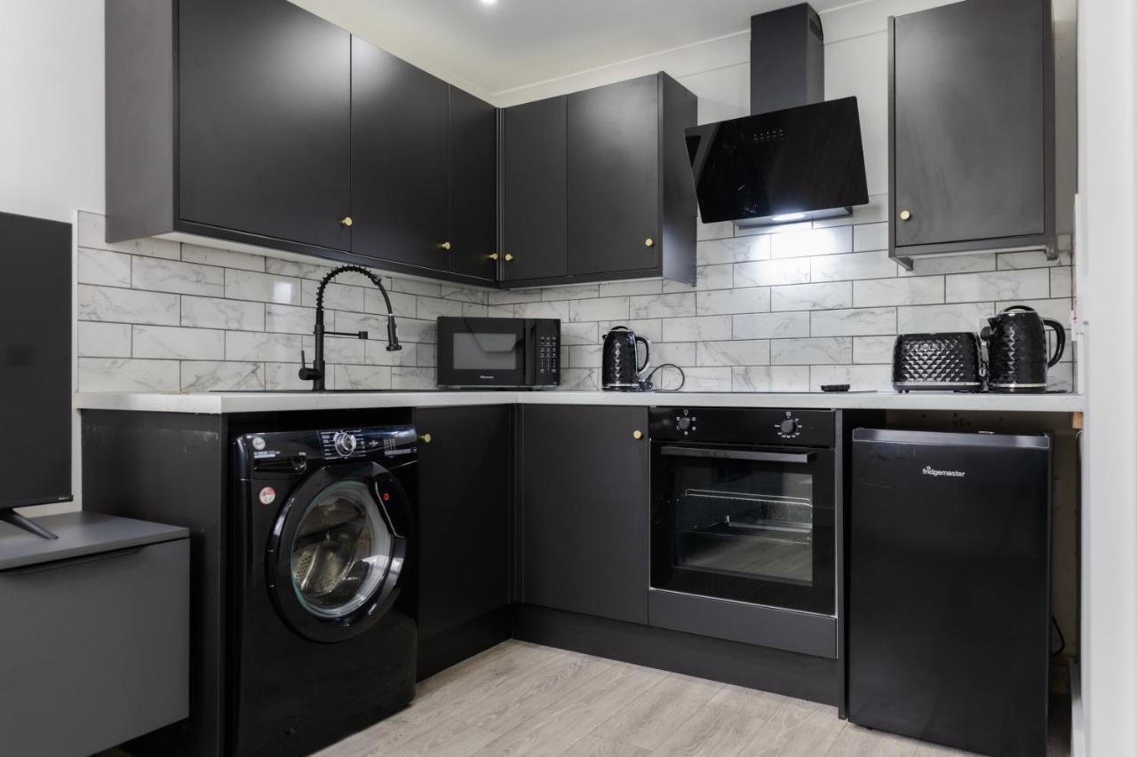 Chic Urban 2 Bedroom Apartments Cardiff Luaran gambar