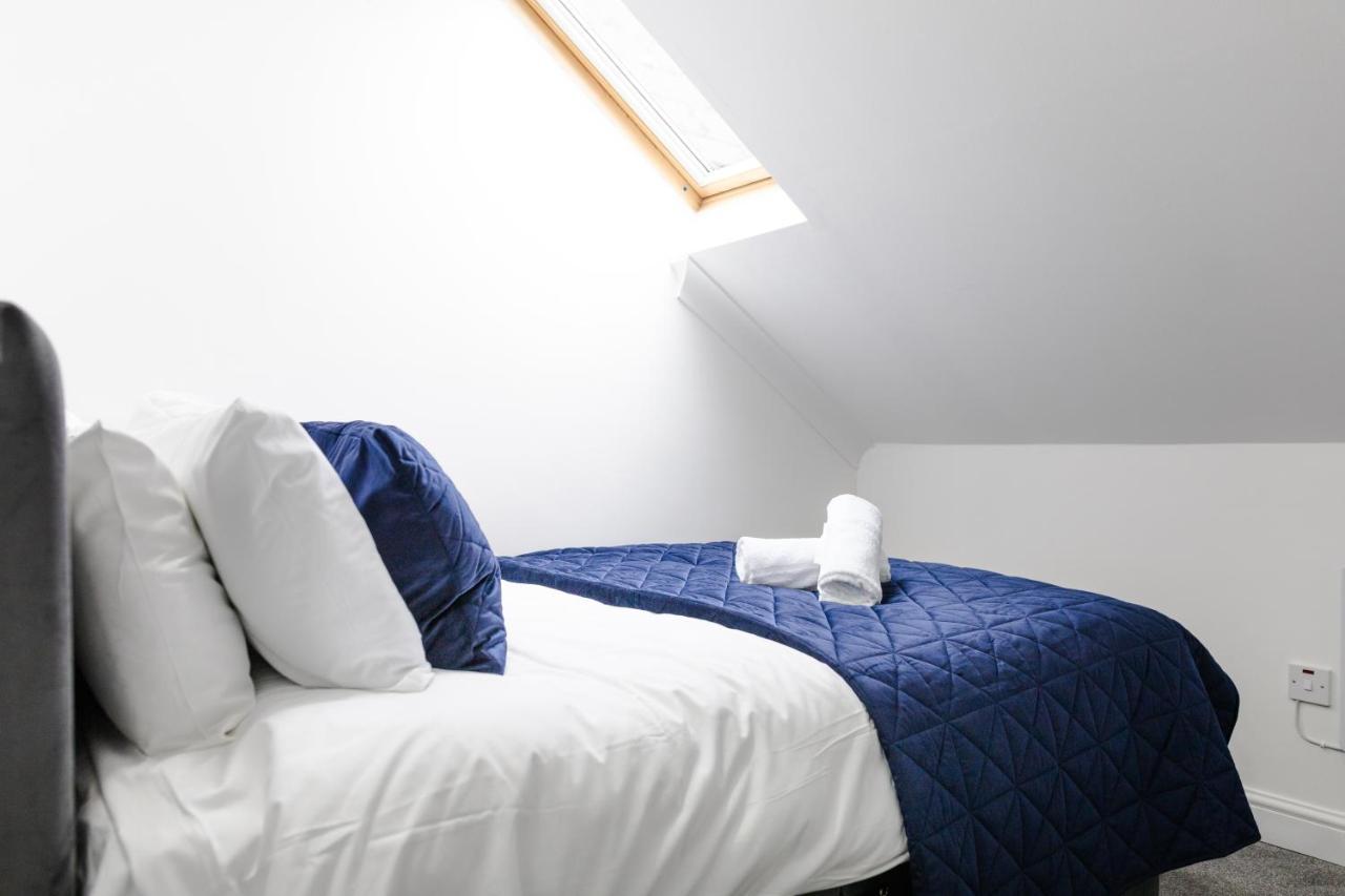 Chic Urban 2 Bedroom Apartments Cardiff Luaran gambar