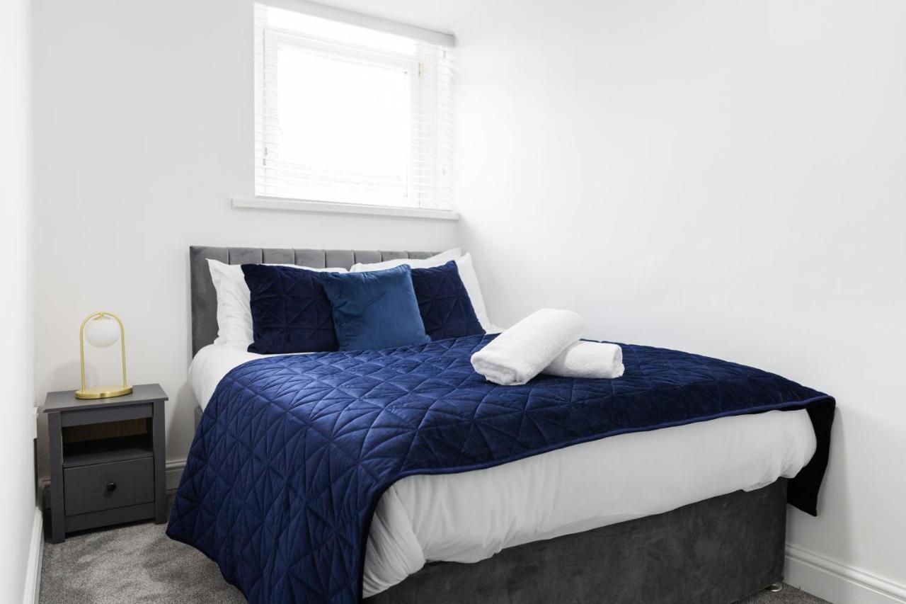Chic Urban 2 Bedroom Apartments Cardiff Luaran gambar
