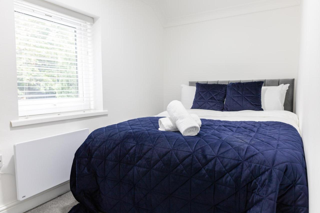 Chic Urban 2 Bedroom Apartments Cardiff Luaran gambar