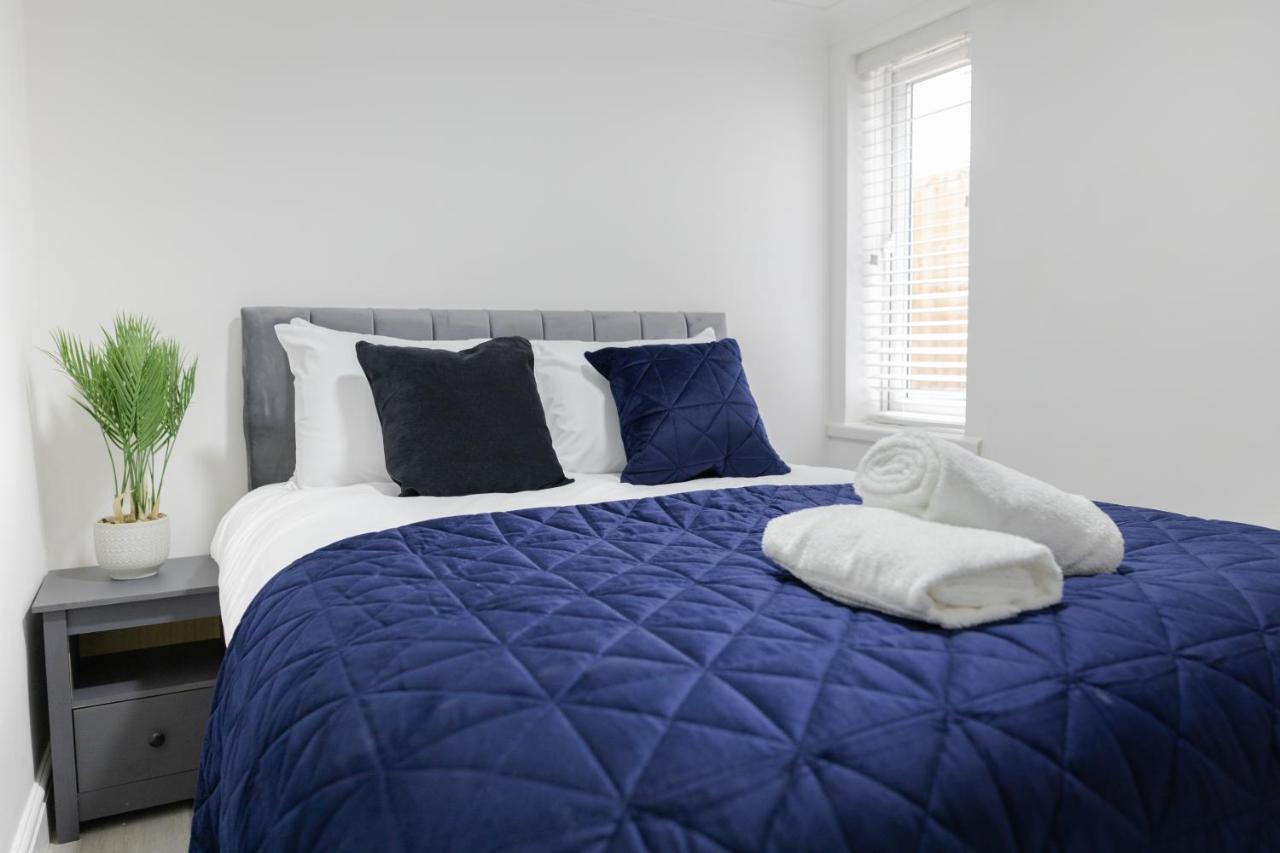 Chic Urban 2 Bedroom Apartments Cardiff Luaran gambar