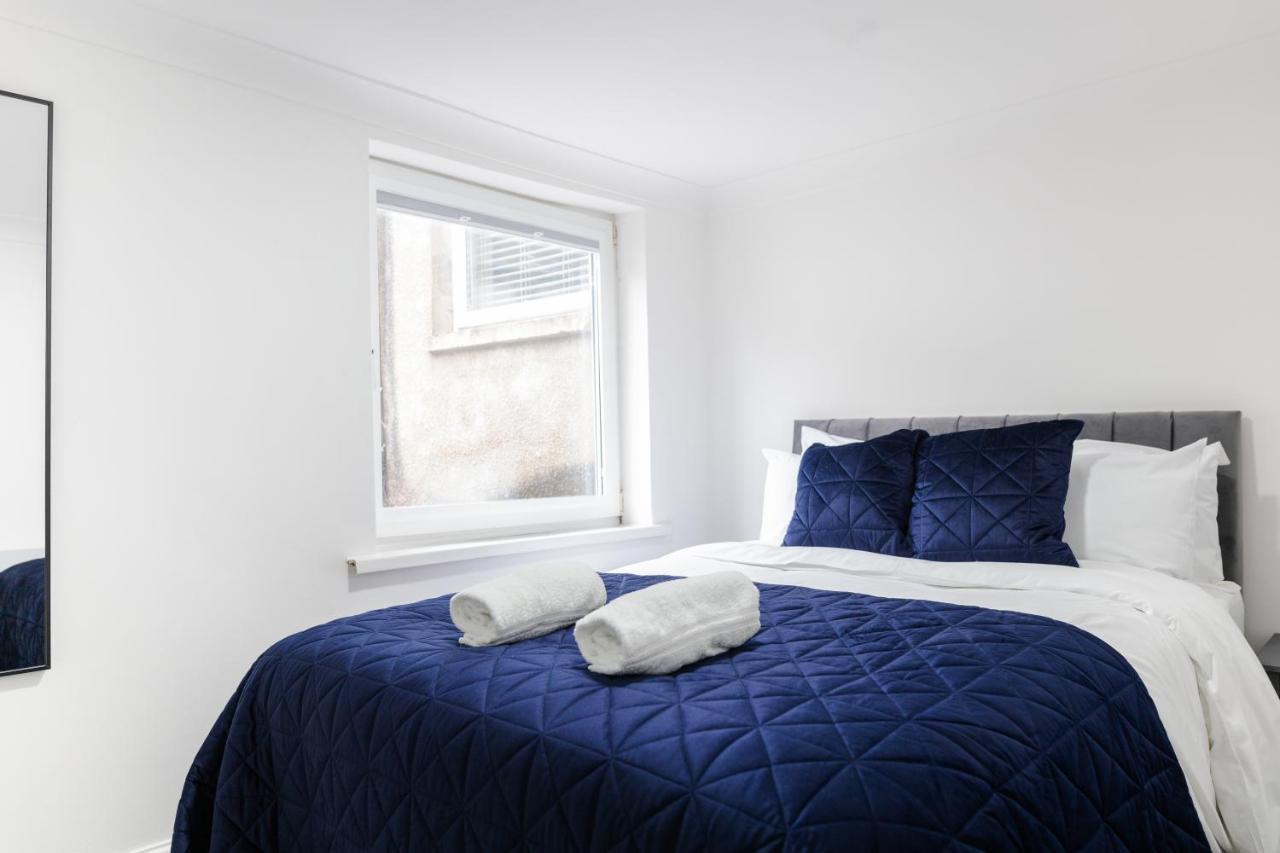 Chic Urban 2 Bedroom Apartments Cardiff Luaran gambar